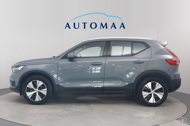 VOLVO XC40 5