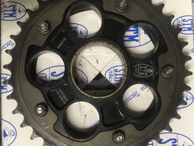 Ducati 916 - 996 ketjuratassarja, Muut motovaraosat ja tarvikkeet, Mototarvikkeet ja varaosat, Hämeenlinna, Tori.fi Ducati 916 - 996 ketjuratassarja, Muut motovaraosat ja tarvikkeet, Mototarvikkeet ja varaosat, Hämeenlinna, Tori.fi