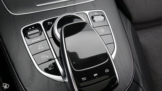 MERCEDES-BENZ E 18