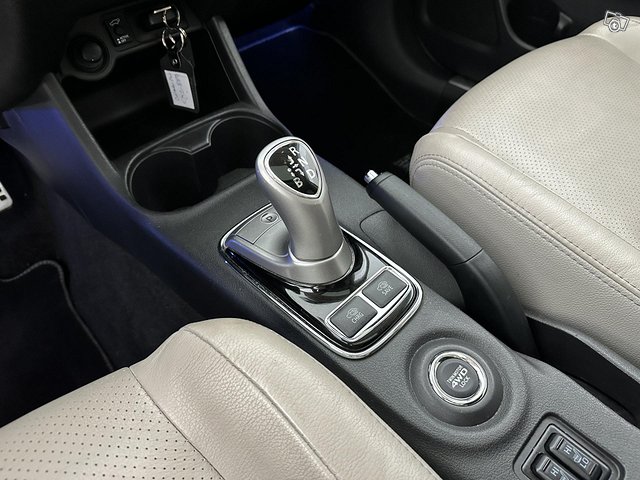 Mitsubishi Outlander PHEV 21