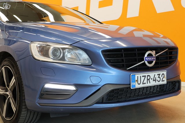 Volvo V60 4
