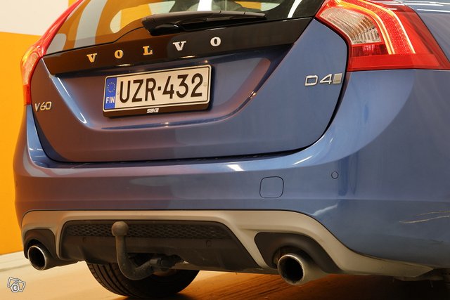 Volvo V60 8