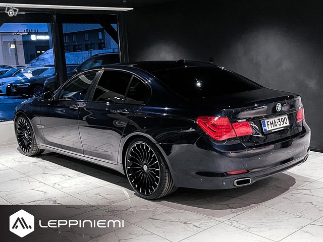 BMW 740 11