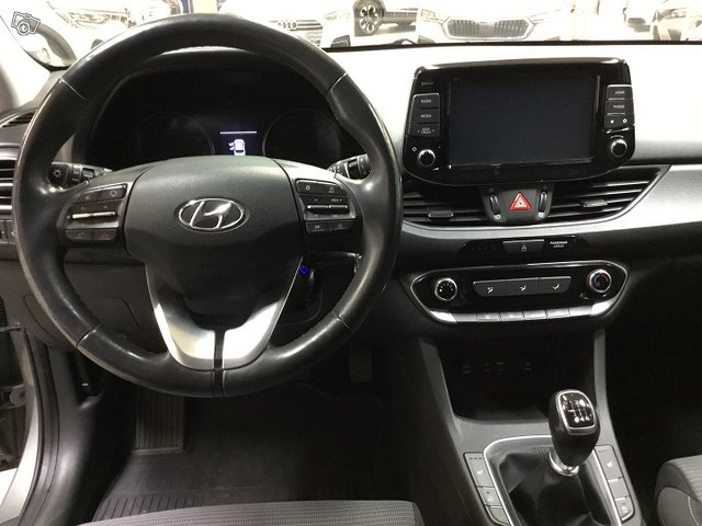 HYUNDAI I30 4