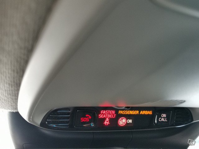 VOLVO XC40 14