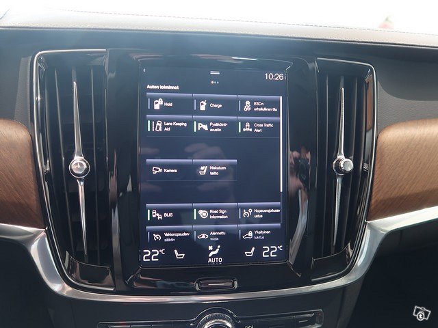 VOLVO S90 17