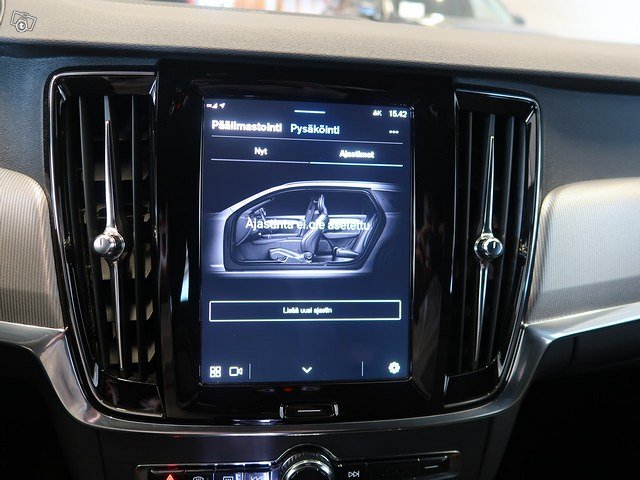 VOLVO V90 15