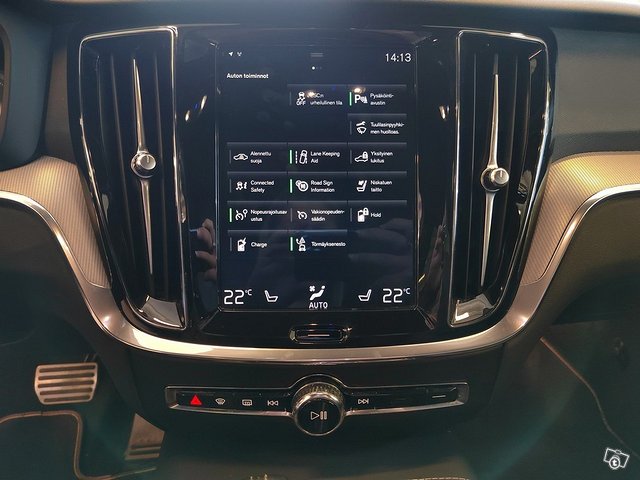 VOLVO V60 10