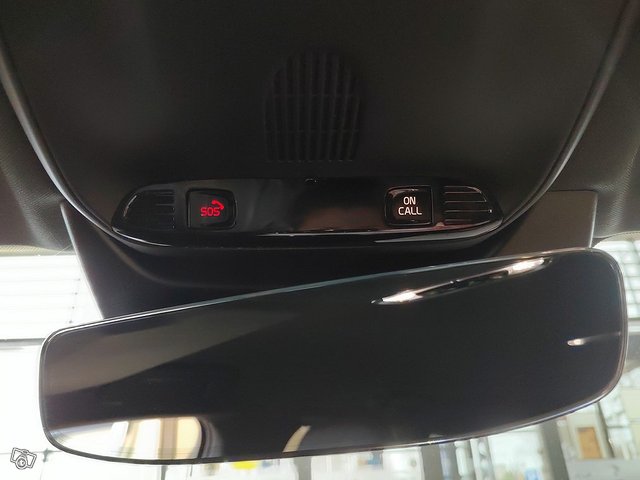 VOLVO V90 18