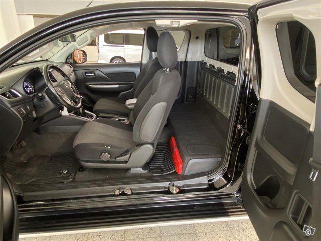 MITSUBISHI L200 16