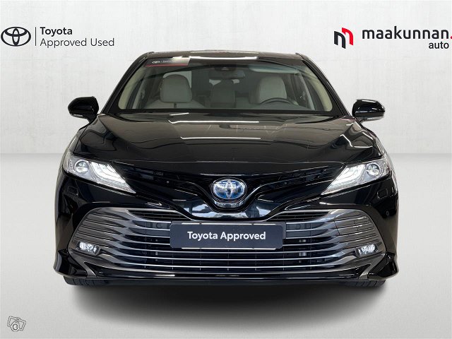 TOYOTA CAMRY 8