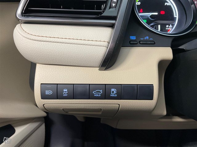 TOYOTA CAMRY 22
