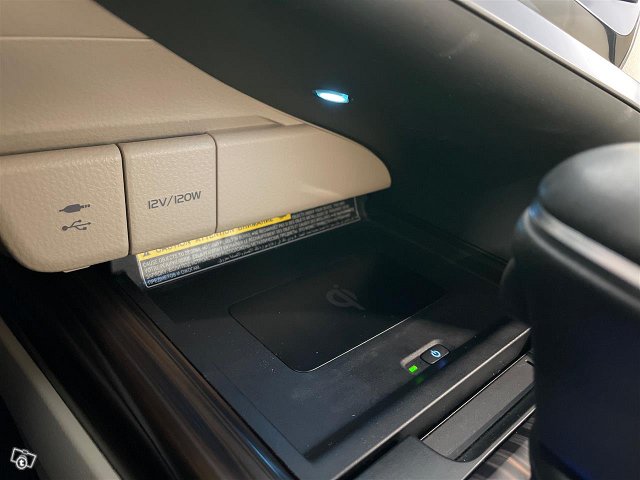 TOYOTA CAMRY 25