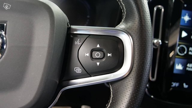 Volvo XC40 13
