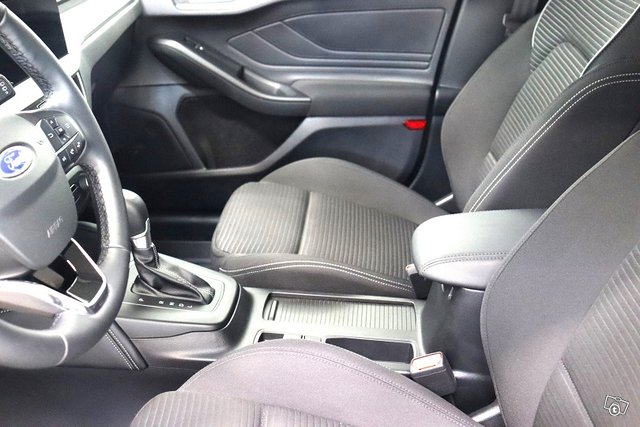 Ford Focus 9