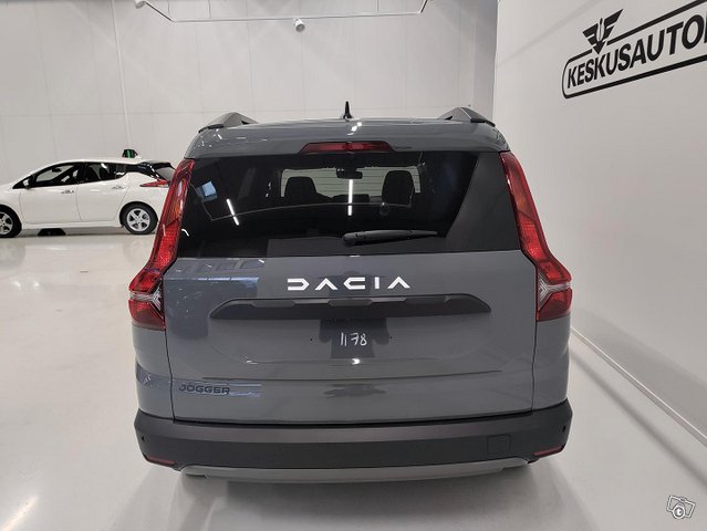 Dacia Jogger 8