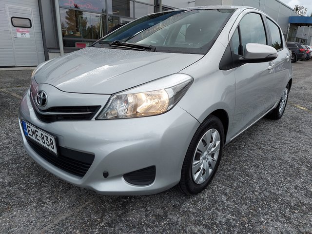 Toyota Yaris 2