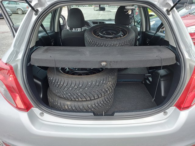Toyota Yaris 11
