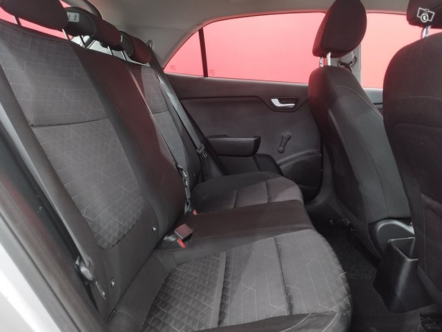 KIA RIO 17