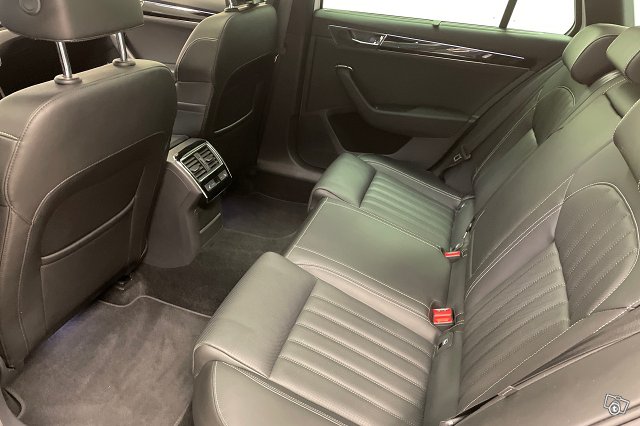 SKODA SUPERB 12