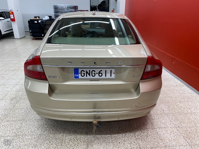 Volvo S80 8