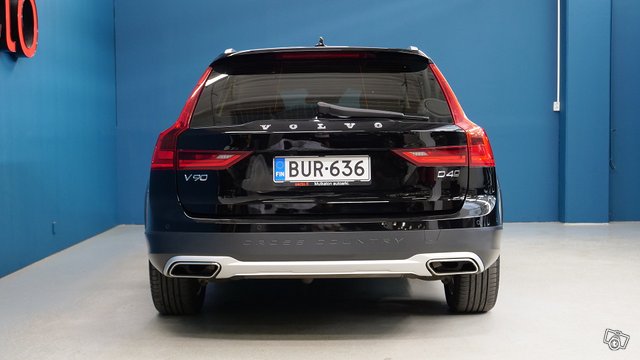 Volvo V90 CROSS COUNTRY 4