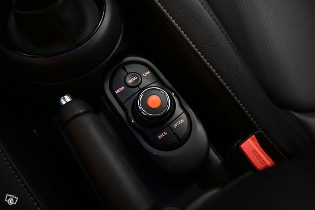 MINI Cooper 22