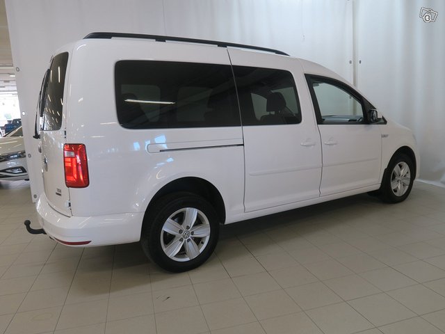 VOLKSWAGEN Caddy Maxi 8