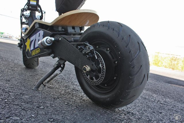Velocifero MAD 1000 23