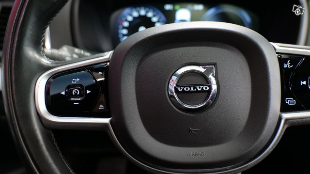 Volvo XC90 19