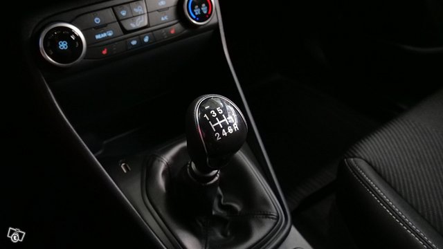 Ford Fiesta VAN 10