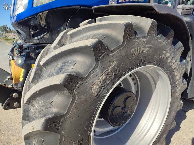 New Holland T 7.315 AC 8