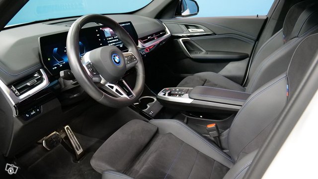 BMW IX1 5