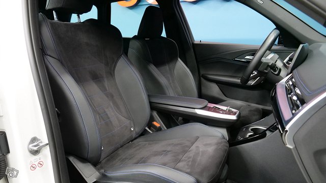 BMW IX1 15