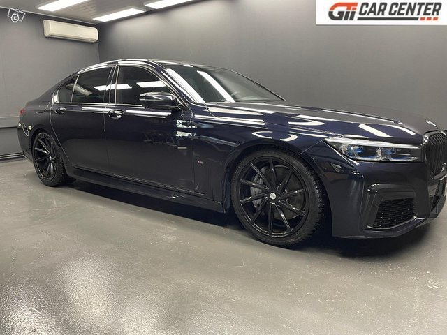 BMW 745 2