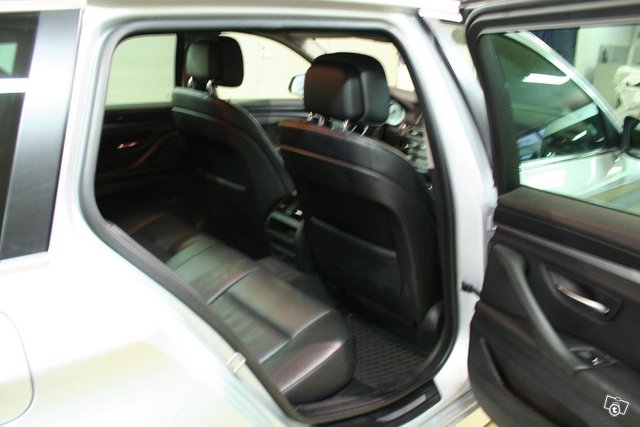 BMW 520 13