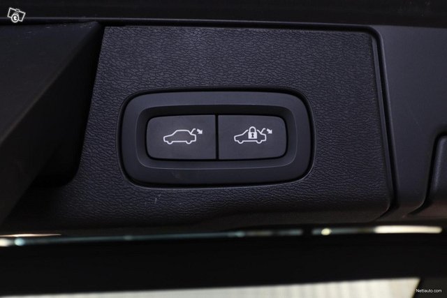 Volvo XC60 8