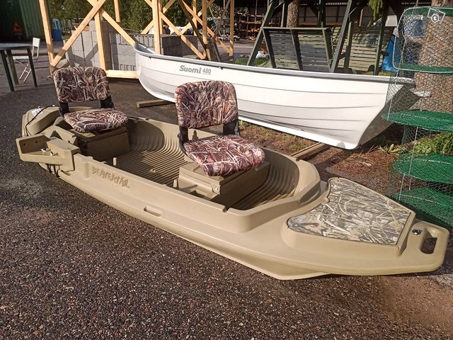 Beavertail Stealth 2000