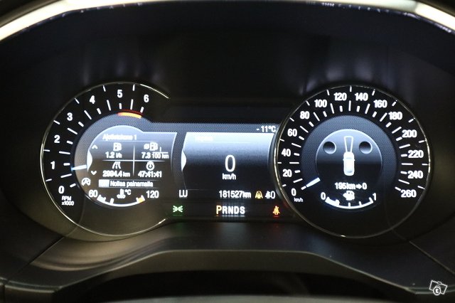 Ford S-MAX 12
