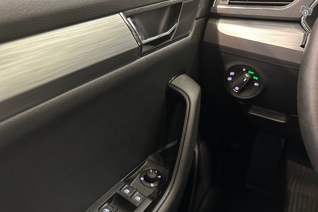 Skoda SUPERB 19