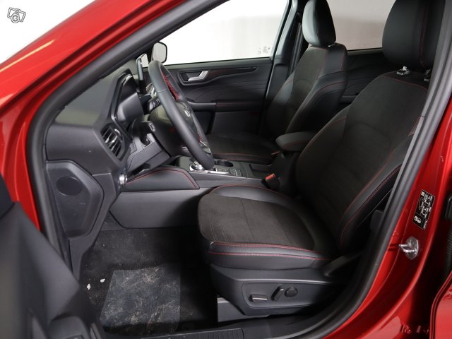 FORD KUGA 10