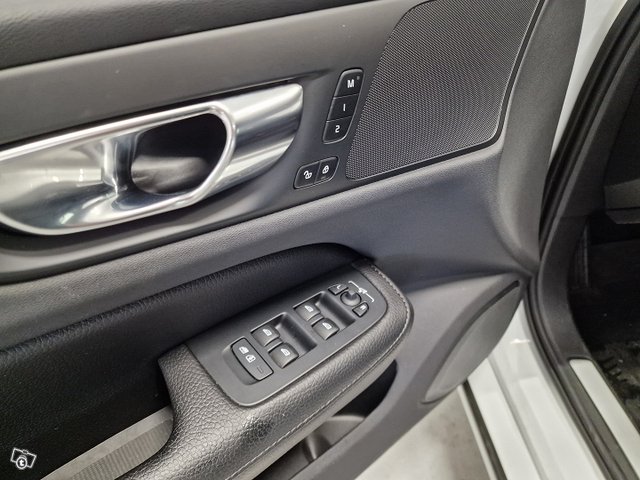 Volvo S60 13