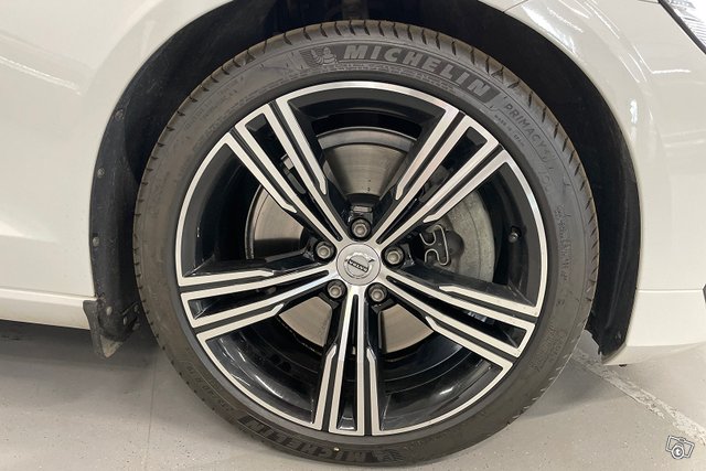 Volvo S60 19