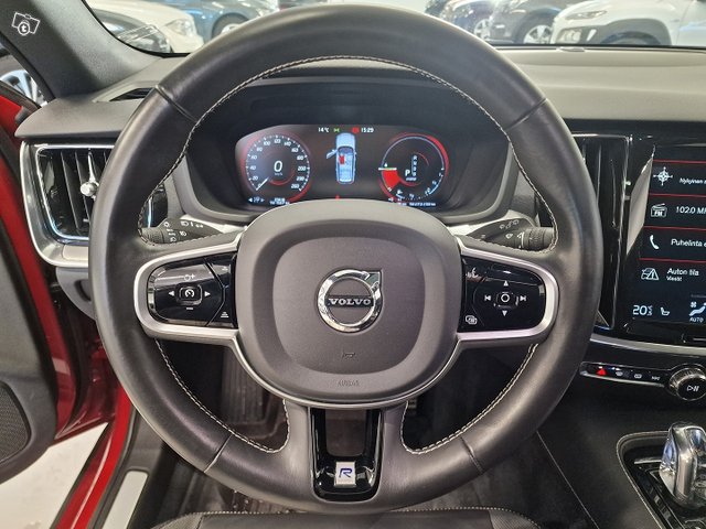 Volvo V60 8