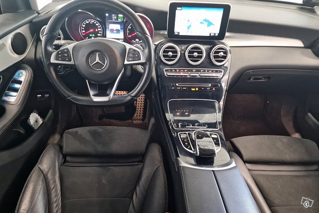 Mercedes-Benz GLC 8