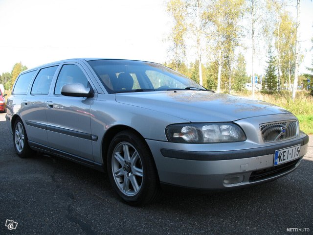 Volvo V70 2