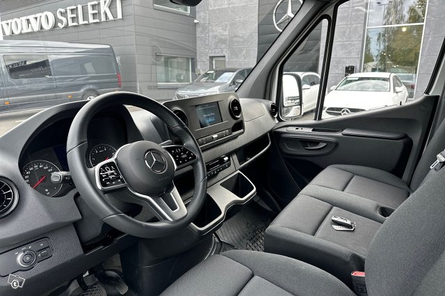 Mercedes-Benz SPRINTER 8