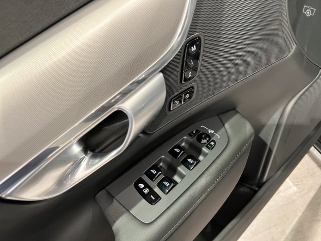 Volvo V90 9