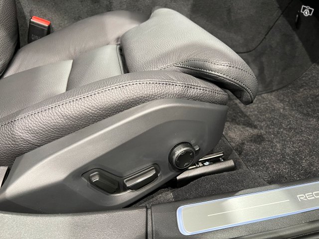 Volvo V90 19