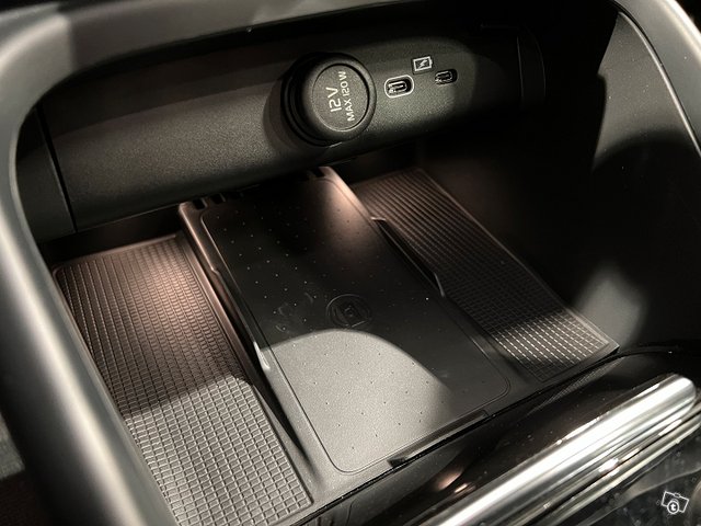 Volvo C40 18